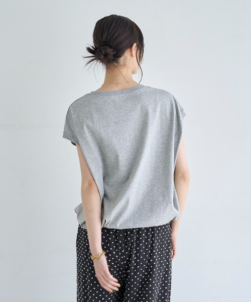meilmada(メイルマダ)の「【汗染み防止加工】ドロストロゴTシャツ(Tシャツ/カットソー・レディース・グレー/チャコールグレー・FREE)」の8枚目の写真