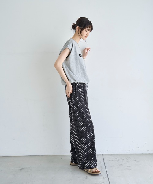 meilmada(メイルマダ)の「【汗染み防止加工】ドロストロゴTシャツ(Tシャツ/カットソー・レディース・グレー/チャコールグレー・FREE)」の6枚目の写真