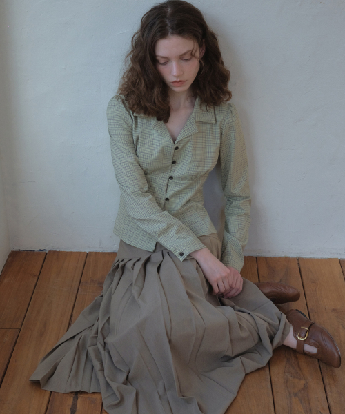 OURNOSTALGIA（アワー ノスタルジア）の「Vintage Check Long Sleeve Shirt_Dusty green(O26SH02)（シャツ/ブラウス・レディース・オリーブ・SMALL/MEDIUM）」の2枚目の写真