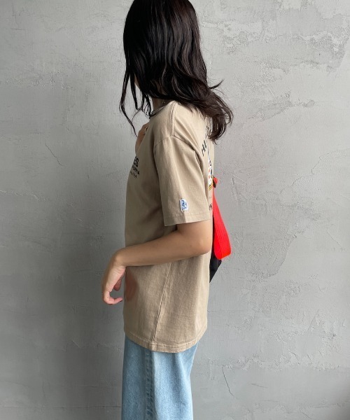 The Endless Summer（エンドレスサマー）の「[THE ENDLESS SUMMER/エンドレスサマー] 別注 BUHI HUNTINGTON バックプリントTシャツ（Tシャツ/カットソー・レディース・ホワイト/ブラック/ベージュ・M/L/S/XL）」の11枚目の写真