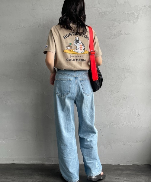 The Endless Summer（エンドレスサマー）の「[THE ENDLESS SUMMER/エンドレスサマー] 別注 BUHI HUNTINGTON バックプリントTシャツ（Tシャツ/カットソー・レディース・ホワイト/ブラック/ベージュ・M/L/S/XL）」の9枚目の写真