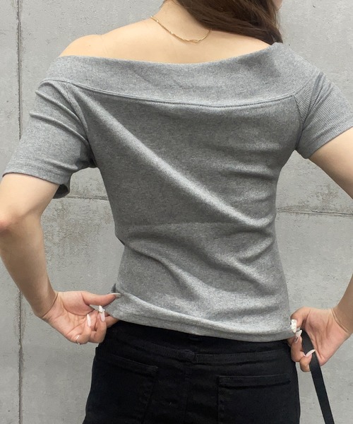 ROGER AND RAW(ロジャーアンドロウ)の「リブ半袖ワンショルトップス(Tシャツ/カットソー・レディース・ライトカーキ/ホワイト/ブラック/スミクロ/グレー・FREE)」の14枚目の写真