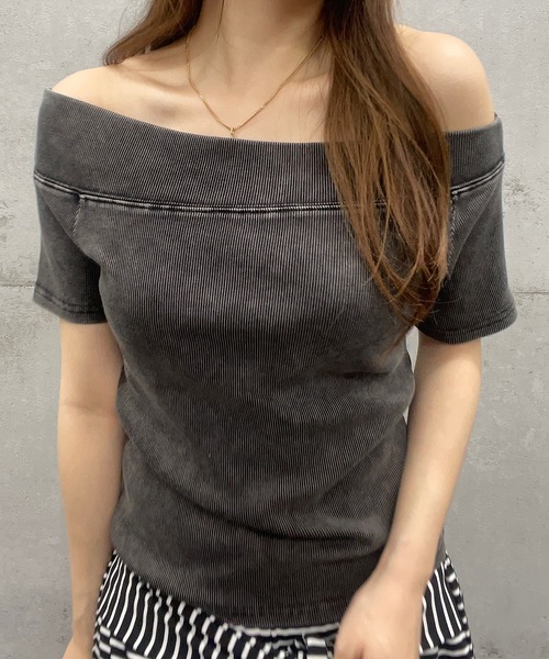 ROGER AND RAW(ロジャーアンドロウ)の「リブ半袖ワンショルトップス(Tシャツ/カットソー・レディース・ライトカーキ/ホワイト/ブラック/スミクロ/グレー・FREE)」の7枚目の写真