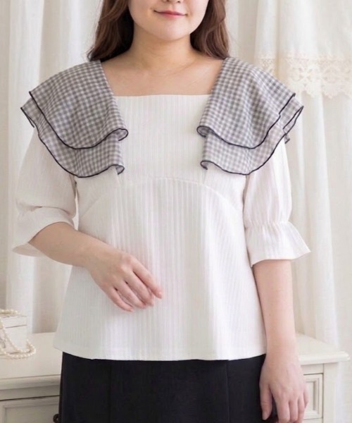 p courge(ピークルジュ)の「ギンガムチュールフリルリブ半袖カットソー(Tシャツ/カットソー・レディース・ベージュ/オフホワイト/ブラック・LL/3L)」の4枚目の写真