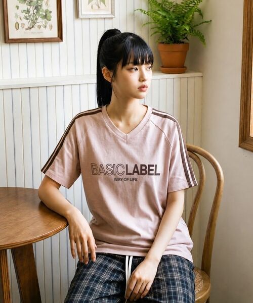 BASIC LABEL（ベーシックラベル）の「Onlyway Track V-neck Short-sleeved T-shirt 4 Color [BLSV_1502]（Tシャツ/カットソー・レディース・ネイビー/アイボリー/ピンク/ブラック・X-LARGE/LARGE/MEDIUM/SMALL）」の6枚目の写真