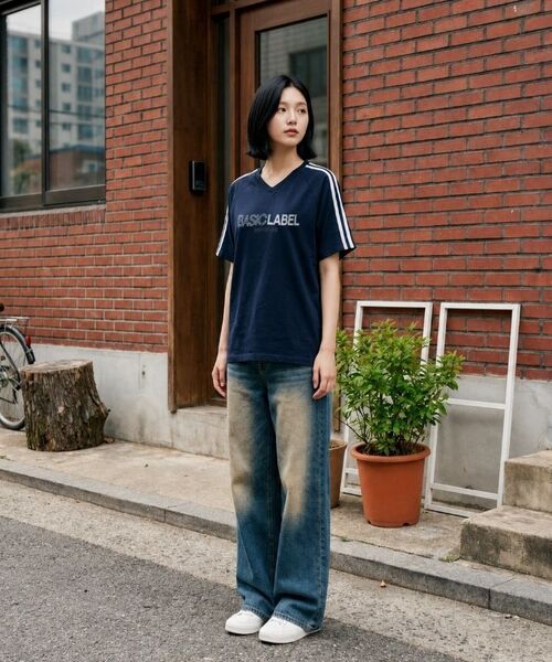 BASIC LABEL（ベーシックラベル）の「Onlyway Track V-neck Short-sleeved T-shirt 4 Color [BLSV_1502]（Tシャツ/カットソー・レディース・ネイビー/アイボリー/ピンク/ブラック・X-LARGE/LARGE/MEDIUM/SMALL）」の5枚目の写真