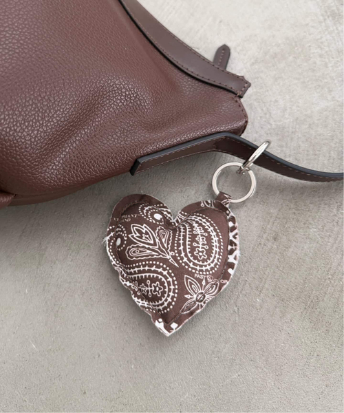 Spick & Span(スピックアンドスパン)の「JUST PICK IT ! BANDANA CHARM(キーケース/キーアクセサリー・レディース・ネイビー/グレー/ブラウン/キャメル・FREE)」の7枚目の写真