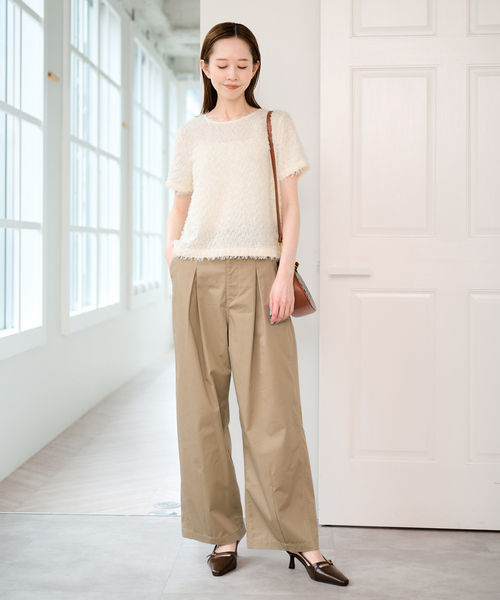 U by SPICK&SPAN（ユーバイスピックアンドスパン）の「フェザーシアーハーフスリーブブラウス（シャツ/ブラウス・レディース・ブラック/アイボリー・FREE）」の13枚目の写真