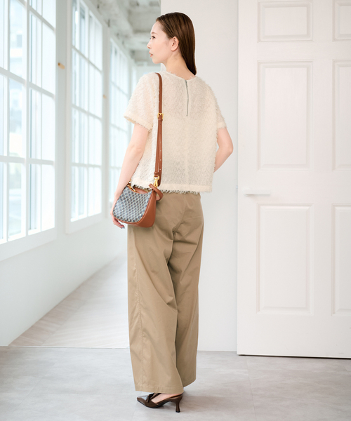 U by SPICK&SPAN（ユーバイスピックアンドスパン）の「フェザーシアーハーフスリーブブラウス（シャツ/ブラウス・レディース・ブラック/アイボリー・FREE）」の15枚目の写真