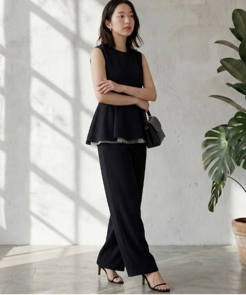 AMELY(エミリー)の「ペプラムトップスセットアップ(セットアップ・レディース・ブラック/ネイビー・フリー)」の4枚目の写真