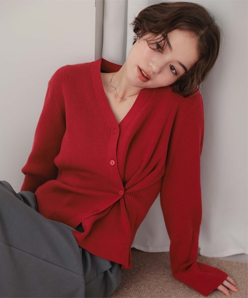 titivate(ティティベイト)の「2wayカシュクールニットカーディガン(カーディガン/ボレロ・レディース・グレイッシュベージュ/レッド/アイボリー/チャコール・S/M/L)」の1枚目の写真