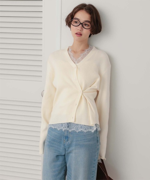 titivate(ティティベイト)の「2wayカシュクールニットカーディガン(カーディガン/ボレロ・レディース・グレイッシュベージュ/レッド/アイボリー/チャコール・S/M/L)」の5枚目の写真