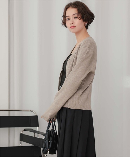 titivate(ティティベイト)の「2wayカシュクールニットカーディガン(カーディガン/ボレロ・レディース・グレイッシュベージュ/レッド/アイボリー/チャコール・S/M/L)」の19枚目の写真