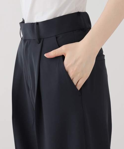 SLOBE IENA(スローブイエナ)の「《WEB限定/4サイズ展開/追加》イージーワイドパンツ(スラックス・レディース・ベージュ/ネイビー/ブラック・38/40/34/36)」の12枚目の写真