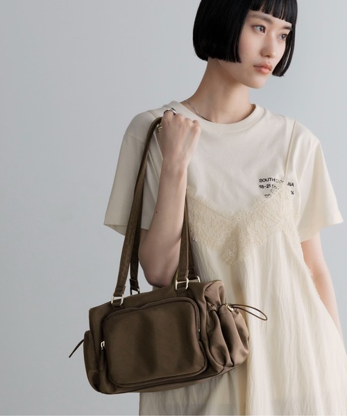 LOWRYS FARM（ローリーズファーム）の「メニーポケットボストン　890535（ボストンバッグ・レディース・ブラウン/ブルー/ブラック・FREE）」の3枚目の写真