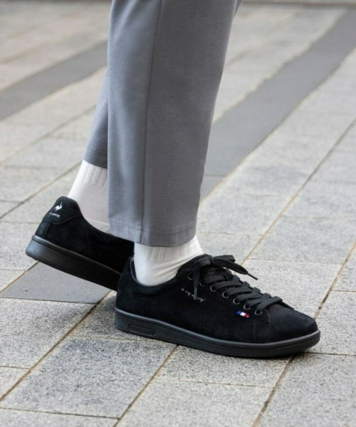le coq sportif(ルコックスポルティフ)の「le coq sportif /ルコックスポルティフ ラ ローラン LE(天然皮革) クラッシックタイプ軽量シューズ(スニーカー・メンズ・ブラック/ベージュ/グレー×ホワイト・23cm/24cm/24.5cm/25.5cm/26cm/26.5cm/27cm/22.5㎝/23.5cm/25cm/27.5cm)」の4枚目の写真