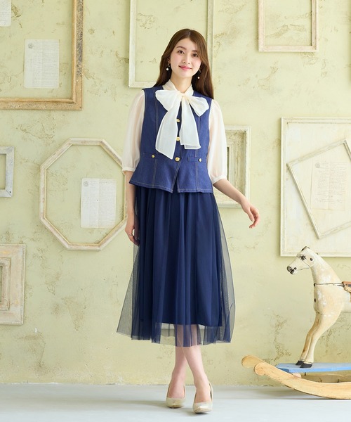 Rose Tiara(ローズティアラ)の「デニムジレドッキングワンピース(ワンピース・レディース・ネイビー・46/42/38)」の4枚目の写真