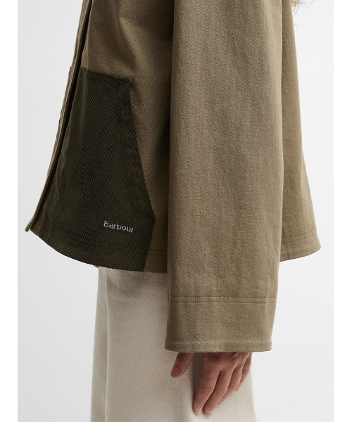 Barbour(バブアー)の「Cloverdale カジュアルコットンジャケット(レディース)(ブルゾン・レディース・グリーン/ホワイト・8/10)」の12枚目の写真