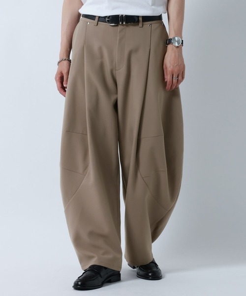 RAGEBLUE(レイジブルー)の「DESIGN SEAM WIDE CURVE PANTS/デザインシームワイドカーブパンツ(スラックス・メンズ・ベージュ/ブラック/グレー・MEDIUM/LARGE)」の3枚目の写真