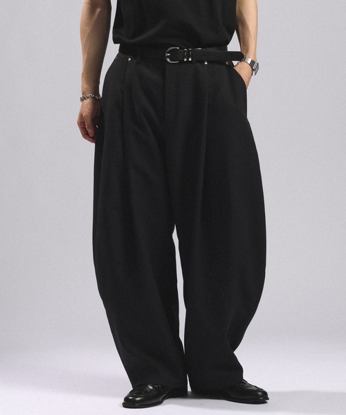 RAGEBLUE(レイジブルー)の「DESIGN SEAM WIDE CURVE PANTS/デザインシームワイドカーブパンツ(スラックス・メンズ・ベージュ/ブラック/グレー・MEDIUM/LARGE)」の2枚目の写真