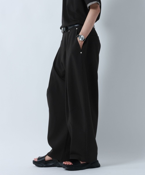 RAGEBLUE(レイジブルー)の「DESIGN SEAM WIDE CURVE PANTS/デザインシームワイドカーブパンツ(スラックス・メンズ・ベージュ/ブラック/グレー・MEDIUM/LARGE)」の4枚目の写真