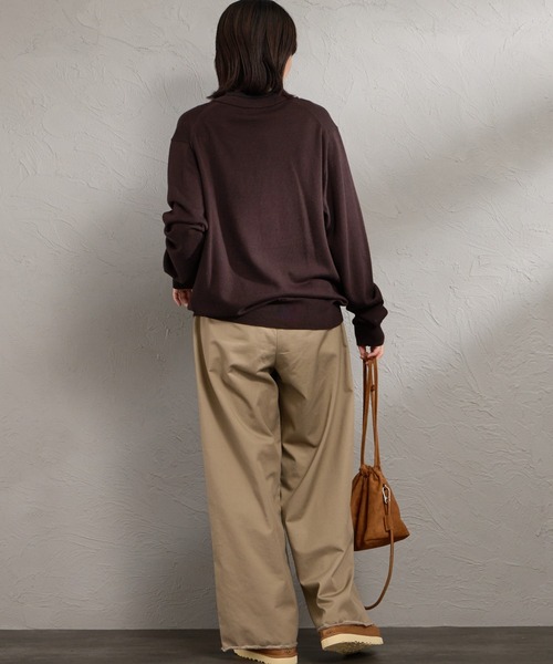 FRED PERRY（フレッドペリー）の「【WEB先行予約】[FRED PERRY/フレッドペリー] Vネック クラシックニットカーディガン(WEB限定)（カーディガン/ボレロ・レディース・ブラック/ダークブラウン・M/S/L）」の22枚目の写真
