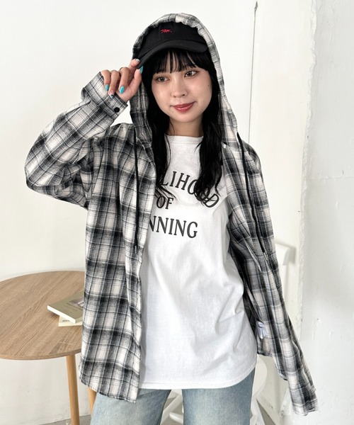 CLEA(クレア)の「チェック柄フード付きオーバーシャツジャケット(Tシャツ/カットソー・レディース・ネイビー/カーキ/ブラウン/ブラック・FREE)」の1枚目の写真