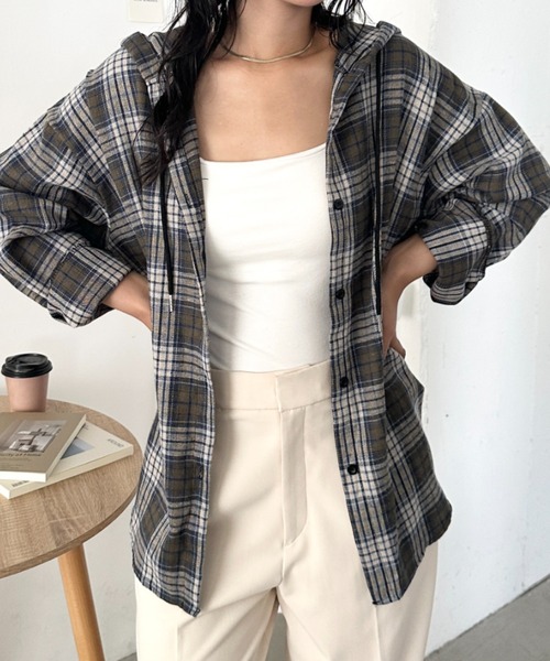 CLEA(クレア)の「チェック柄フード付きオーバーシャツジャケット(Tシャツ/カットソー・レディース・ネイビー/カーキ/ブラウン/ブラック・FREE)」の7枚目の写真