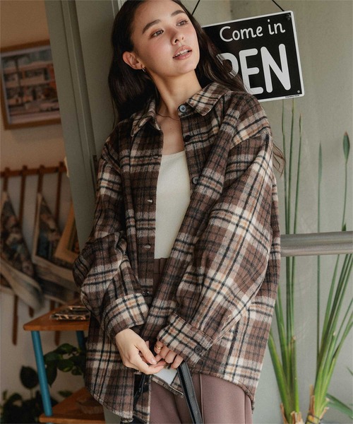 titivate(ティティベイト)の「裏起毛チェックオーバーシャツ(シャツ/ブラウス・レディース・ブラウン/レッド/ライトブルー/ピンク・M/L)」の6枚目の写真