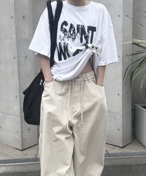 YACA(ヤーカ)の「Loose Fit Print Tee/ルーズフィットプリントTシャツ(Tシャツ/カットソー・レディース・グレー/ホワイト/ブラック・FREE)」の5枚目の写真
