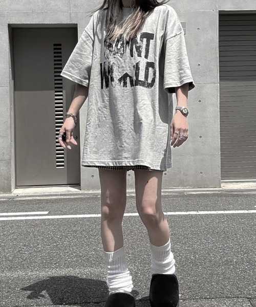YACA(ヤーカ)の「Loose Fit Print Tee/ルーズフィットプリントTシャツ(Tシャツ/カットソー・レディース・グレー/ホワイト/ブラック・FREE)」の16枚目の写真