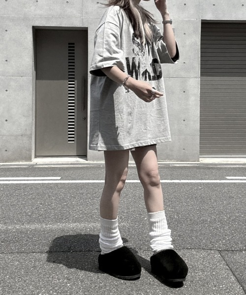YACA(ヤーカ)の「Loose Fit Print Tee/ルーズフィットプリントTシャツ(Tシャツ/カットソー・レディース・グレー/ホワイト/ブラック・FREE)」の17枚目の写真