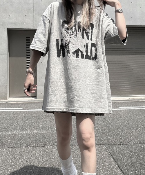 YACA(ヤーカ)の「Loose Fit Print Tee/ルーズフィットプリントTシャツ(Tシャツ/カットソー・レディース・グレー/ホワイト/ブラック・FREE)」の18枚目の写真