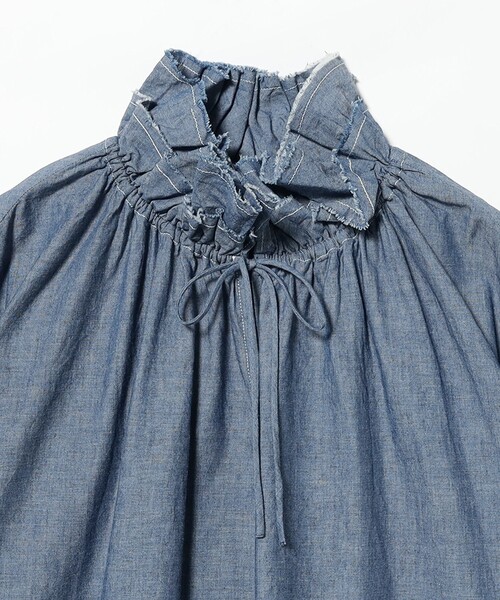 BEAMS BOY（ビームスボーイ）の「HAVERSACK / ダンガリー ダブル フリルカラー プルオーバー シャツ（シャツ/ブラウス・レディース・インディゴブルー・1）」の3枚目の写真