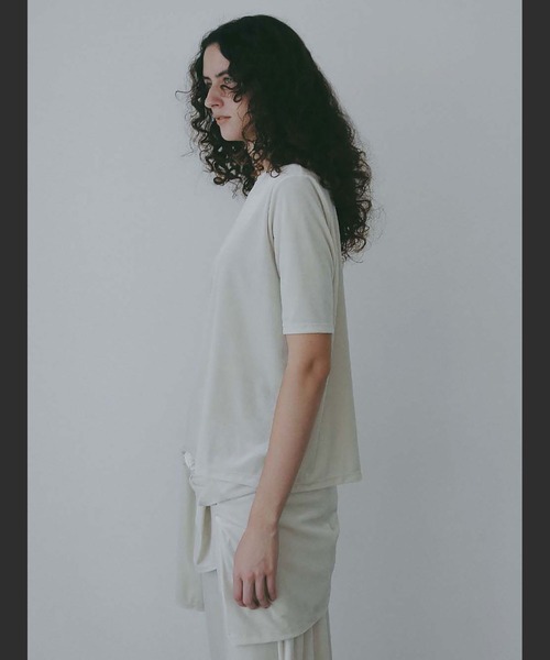 HER.(ハー)の「ベロアハーフスリーブTシャツ(Tシャツ/カットソー・レディース・ブラック/クリーム・フリー)」の13枚目の写真