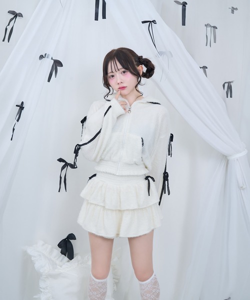 Honey Cinnamon(ハニーシナモン)の「ふわふわ配色セットアップ(セットアップ・レディース・ブラック/ホワイト・FREE)」の1枚目の写真