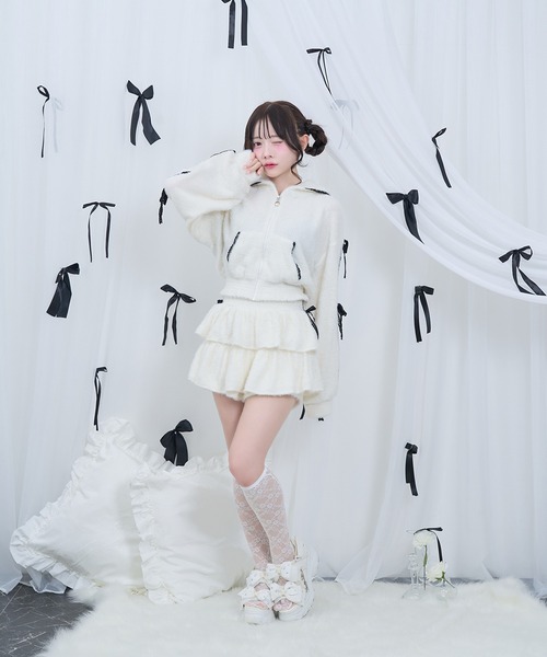 Honey Cinnamon(ハニーシナモン)の「ふわふわ配色セットアップ(セットアップ・レディース・ブラック/ホワイト・FREE)」の3枚目の写真