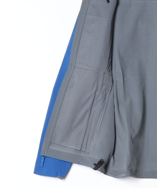 ARC'TERYX（アークテリクス）の「ARC'TERYX / アークテリクス：Gamma MX Hoody M(エクスクルーシブモデル)：X00000848516[STD]（マウンテンパーカー・メンズ・ブラック×ブルー・L/M/S）」の3枚目の写真