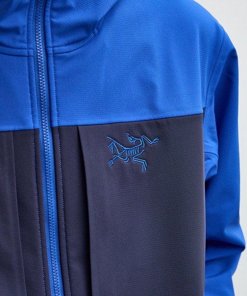 ARC'TERYX（アークテリクス）の「ARC'TERYX / アークテリクス：Gamma MX Hoody M(エクスクルーシブモデル)：X00000848516[STD]（マウンテンパーカー・メンズ・ブラック×ブルー・L/M/S）」の5枚目の写真