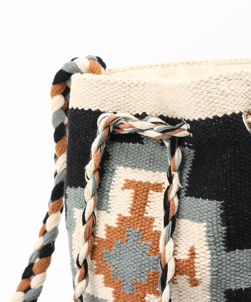 CAPRICIEUX LE'MAGE(カプリシューレマージュ)の「コットンジャガード巾着ショルダー(ショルダーバッグ・レディース・ブラウン・FREE)」の6枚目の写真