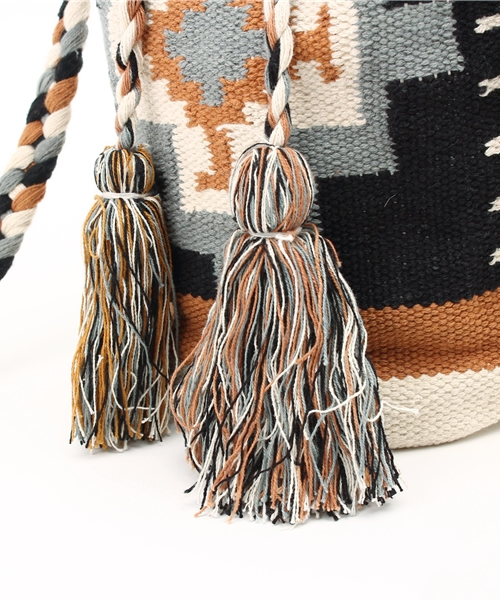 CAPRICIEUX LE'MAGE(カプリシューレマージュ)の「コットンジャガード巾着ショルダー(ショルダーバッグ・レディース・ブラウン・FREE)」の7枚目の写真