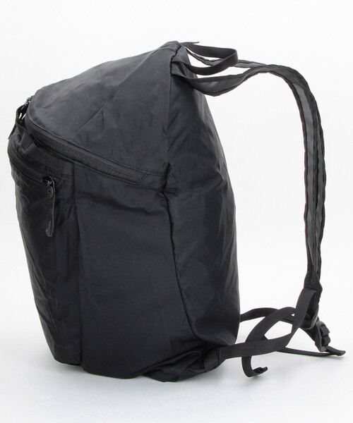 ARC'TERYX(アークテリクス)の「ARC’TERYX/アークテリクス ヒリアド 15 バックパック/Heliad 15 Backpack(バックパック/リュック・メンズ・ブラック/ホワイト/グリーン・ONE SIZE)」の5枚目の写真