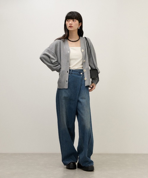 ADAM ET ROPE'(アダムエロペ)の「【WEB限定】フリルスリーブカーディガン(カーディガン/ボレロ・レディース・ブラック/ピンク/グレー・FREE)」の5枚目の写真