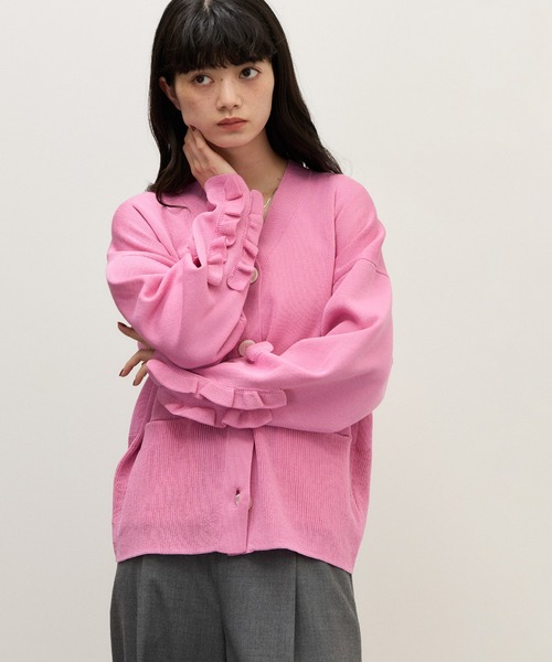 ADAM ET ROPE'(アダムエロペ)の「【WEB限定】フリルスリーブカーディガン(カーディガン/ボレロ・レディース・ブラック/ピンク/グレー・FREE)」の9枚目の写真