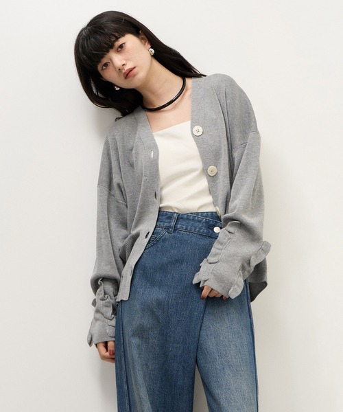 ADAM ET ROPE'(アダムエロペ)の「【WEB限定】フリルスリーブカーディガン(カーディガン/ボレロ・レディース・ブラック/ピンク/グレー・FREE)」の13枚目の写真