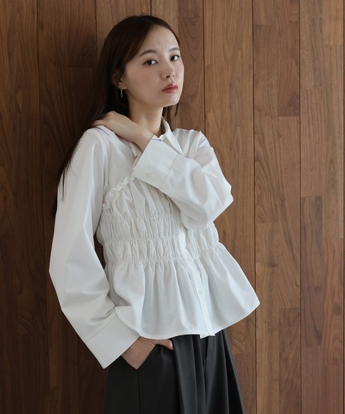 J by blue(ジェイバイブルー)の「ペプラムシャーリングシャツ(シャツ/ブラウス・レディース・ブルー系/グレー系/ホワイト・MEDIUM)」の5枚目の写真