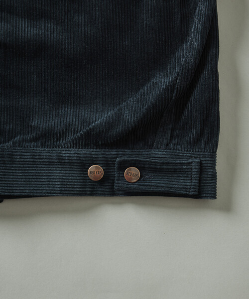 RED KAP(レッドキャップ)の「RED KAP/レッドキャップ 別注 SHORT LENGTH コーデュロイ トラッカージャケット/ショートブルゾン(ブルゾン・メンズ・ブラック/ベージュ/ネイビー/ブラウン・MEDIUM/LARGE)」の9枚目の写真