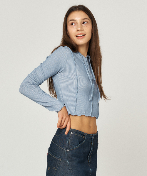 QUAFE(クアフェ)の「STITCH CROPPED HOODIE T-SHIRT(パーカー・レディース・ブルー・FREE)」の8枚目の写真