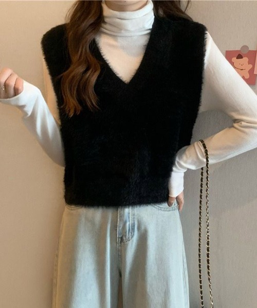 DRESS PLUS(ドレスプラス)の「ふんわりシャギーVネックショート丈ニットベスト(ベスト・レディース・ブラウン/アイボリー/ブラック・フリー)」の3枚目の写真