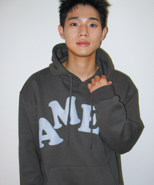 AMESWORLDWIDE(アメスワールドワイド)の「BIG TYPO HOODIE CHARCOAL(パーカー・レディース・その他・SMALL/MEDIUM/LARGE)」の6枚目の写真
